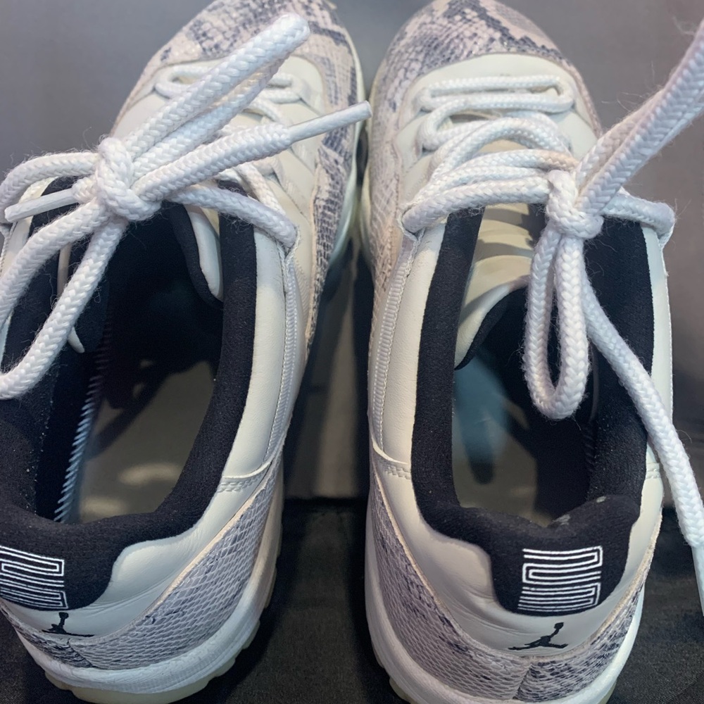 Air Jordan 11 Retro Low 'Light Bone Snakeskin' - Picture 6 of 8